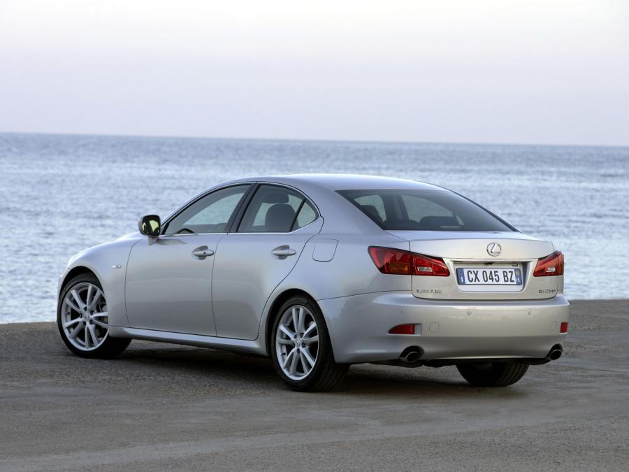  Lexus IS250 2005 года  (EU) (фото 9 из 30)